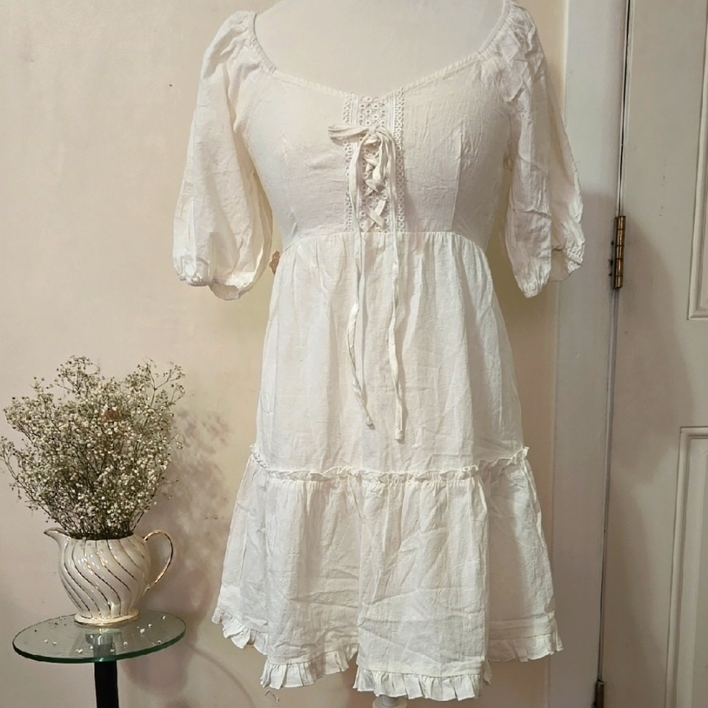 SBETRO Elegant Cream Lace-Up Dress